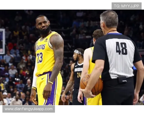 湖人队签约新援提升阵容深度 詹姆斯与浓眉期待新赛季大突破